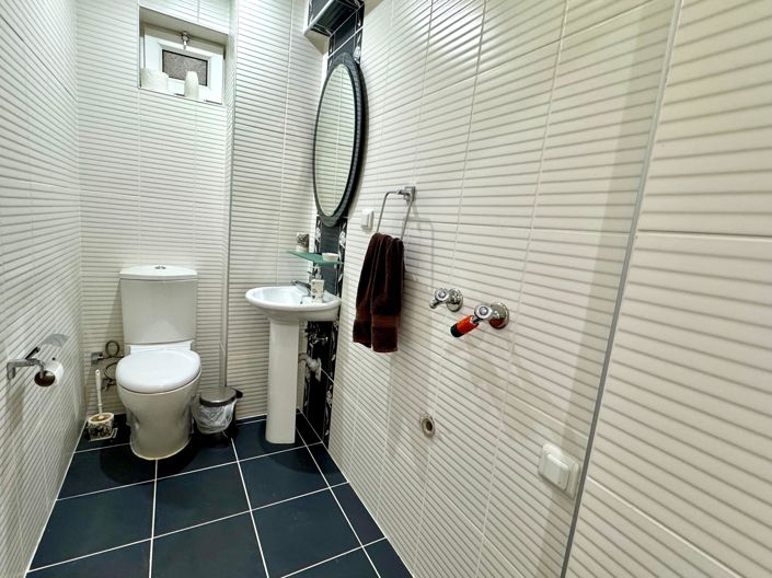 Image No.12-4 Bed Apartment for sale