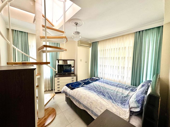 Image No.17-4 Bed Apartment for sale