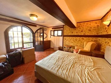 Charming Sea-View Yalikavak Triplex Villa For Sale – Ground floor with lounge and bedroom