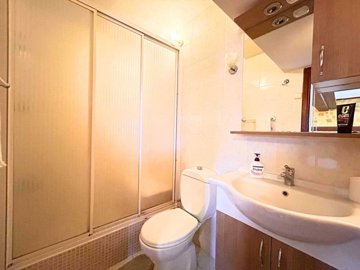 Charming Sea-View Yalikavak Triplex Villa For Sale – Shower room 