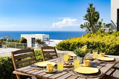 A Serene Duplex Garden Apartment In Bodrum For Sale - Private sea view terrace