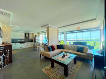 Penthouse In Kargicak, Alanya For Sale - Fully furnished lounge