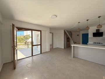 Attractive Duplex Bodrum Villa For Sale - Access to the terrace