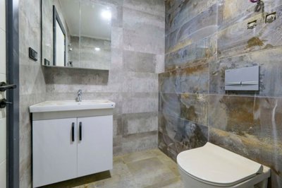 Beautiful Alanya Property For Sale in Mahmutlar - Luxurious ensuite shower