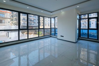 Beautiful Alanya Property For Sale in Mahmutlar - Huge windows for natural light