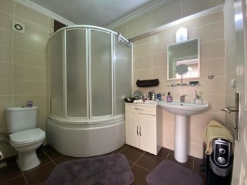 A Must-See & Ready-To-Move Apartment For Sale In Didim – Ensuite bathroom
