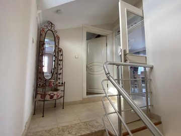 A Must-See & Ready-To-Move Apartment For Sale In Didim – Top floor landing
