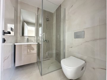 Tranquil Duplex Property For Sale In Alanya – En-suite shower room