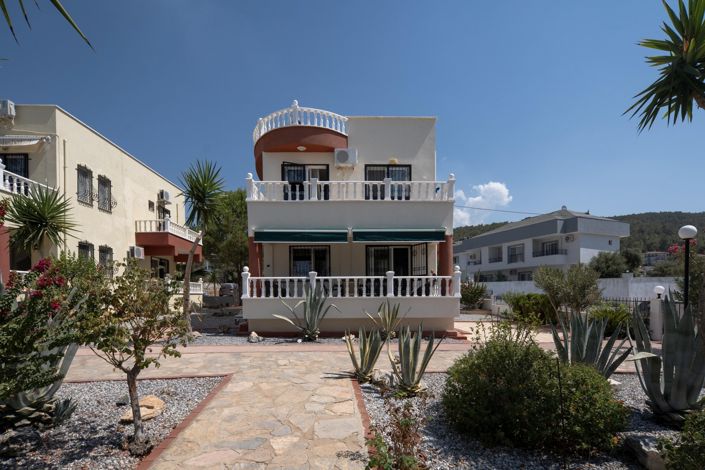 Image No.25-3 Bed Villa for sale