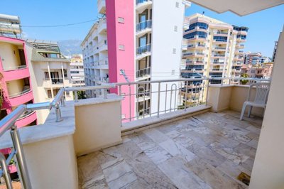 Seafront Apartment in Mahmutlar, Alanya For Sale - Bedroom balcony