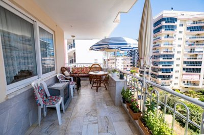 Seafront Apartment in Mahmutlar, Alanya For Sale - Balcony from the lounge
