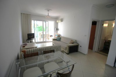 A Great Value Didim Apartment For Sale – Dining area to the lounge