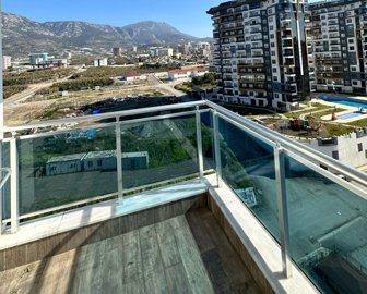 Sea View Property For Sale in Mahmutlar - Balcony with nature views