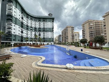 Immaculate Alanya Apartment For Sale In Mahmutlar – Large communal pool and terraces