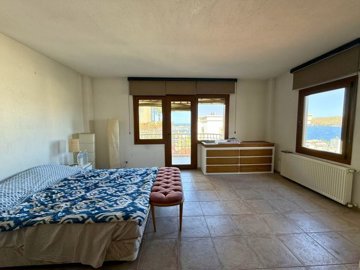 Traditional Sea-View Yalikavak Villa For Sale – Bedroom with ensuite