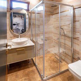 Sensational Alanya Property For Sale - Ensuite shower room in the first bedroom