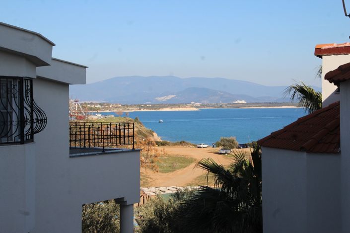 Image No.1-Villa de 3 chambres à vendre à Altinkum