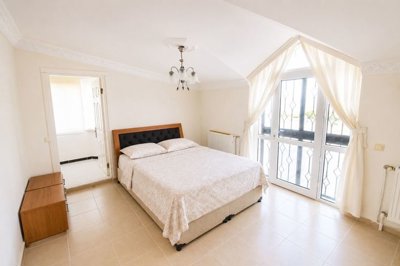 Marina View Didim Property - Master bedroom with terrace access