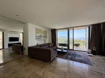Award-Winning Bodrum Property For Sale In Yalikavak - Lounge to the sea view balcony