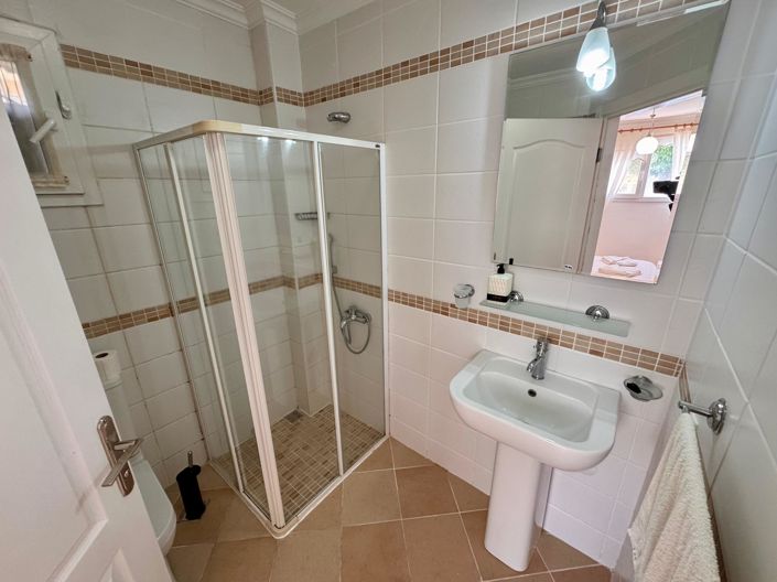 Image No.17-4 Bed Villa for sale