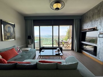 A Must-See Duplex Property For Sale In Bodrum - Lounge with a balcony