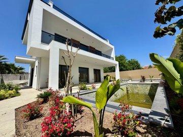 Superior Detached Fethiye Property For Sale - Pool and sun terraces