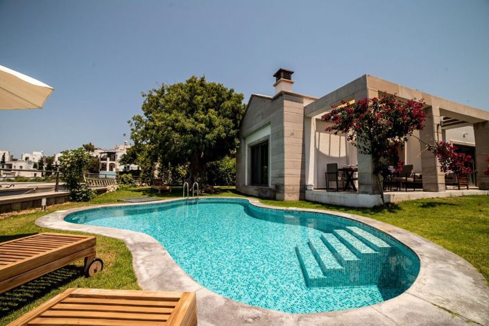 Image No.1-3 Bed Villa for sale