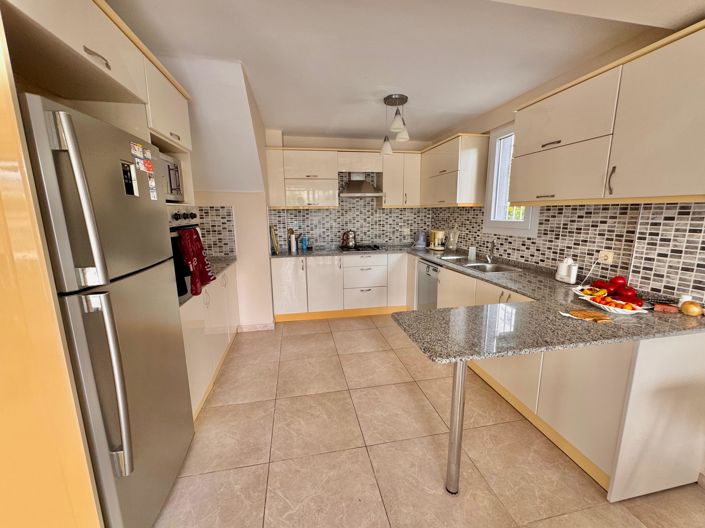 Image No.10-3 Bed Villa for sale