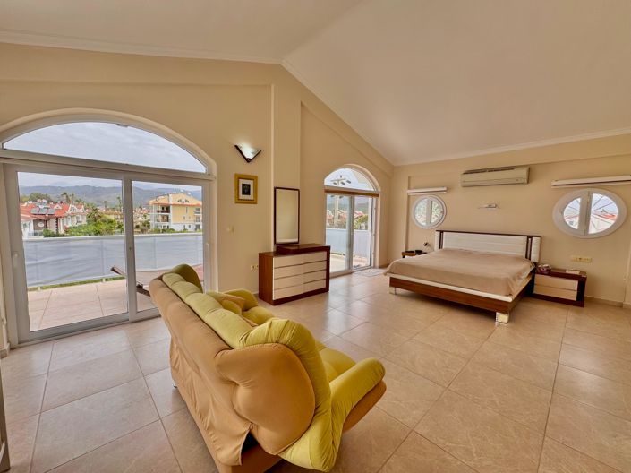 Image No.20-3 Bed Villa for sale