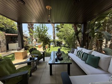 Grand Sea-View Yalikavak Villa For Sale – Seating terrace in the garden