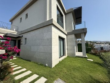 Attractive Bodrum Property For Sale - Garden apartment with natural views