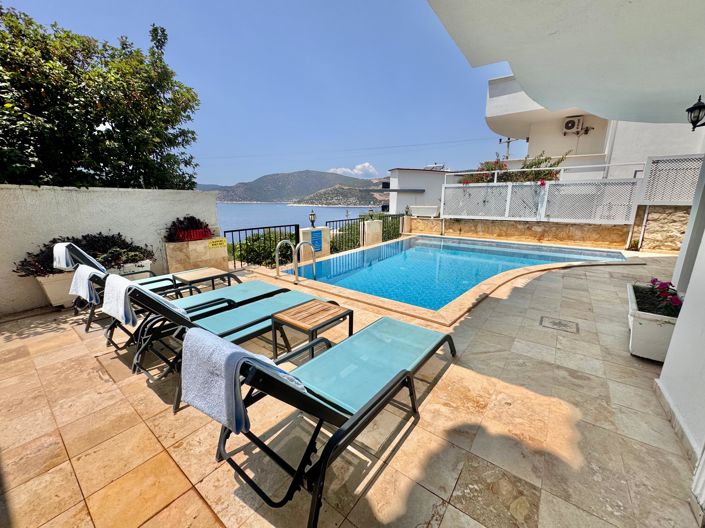 Image No.1-5 Bed Villa for sale