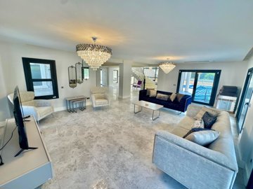 Breathtaking Duplex Villa For Sale In Fethiye - Stunning lounge area