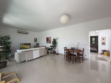 Unmissable Investment Property For Sale In Bodrum - A spacious light living space