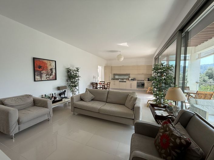 Image No.6-3 Bed Apartment for sale