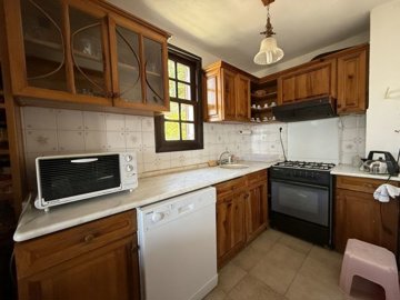 Sea View Duplex Bodrum Property For Sale - Fully fitted character kitchen