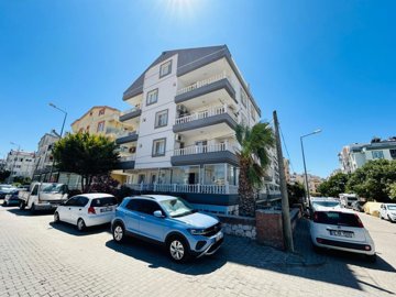 Unmissable Apartment For Sale In Hisar, Didim - View to the apartment building from the street