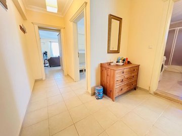 Unmissable Apartment For Sale In Hisar, Didim - Entrance hallway