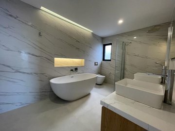 Ultra-Modern Sea View Fethiye Villa In Faralya For Sale - Luxurious ensuite bathrooms