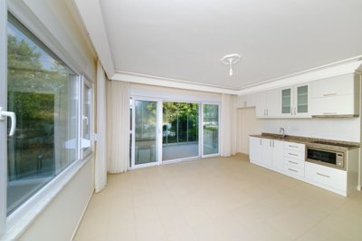 Delightful Ground-Floor Apartment For Sale In Alanya – Bright and airy living space