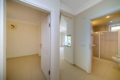 Delightful Ground-Floor Apartment For Sale In Alanya – Hallway to all rooms