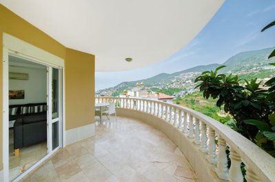 A Must-See Hillside Property With Nature Views For Sale In Alanya - Stunning natural views