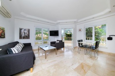 A Must-See Hillside Property With Nature Views For Sale In Alanya - Bright and airy living space