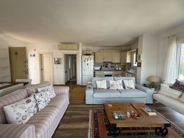A Sea & Nature View Apartment In Bodrum For Sale - Spacious lounge area