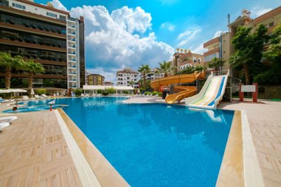 Immaculate Investment Property For Sale In Alanya - Communal swimming pool