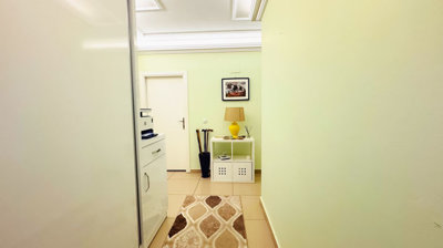 Immaculate Investment Property For Sale In Alanya - Welcoming hallway