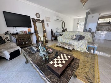 Majestic Villa & Estate For Sale Near Dalyan - Traditional-style lounge