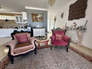 Majestic Villa & Estate For Sale Near Dalyan - Cosy seating area