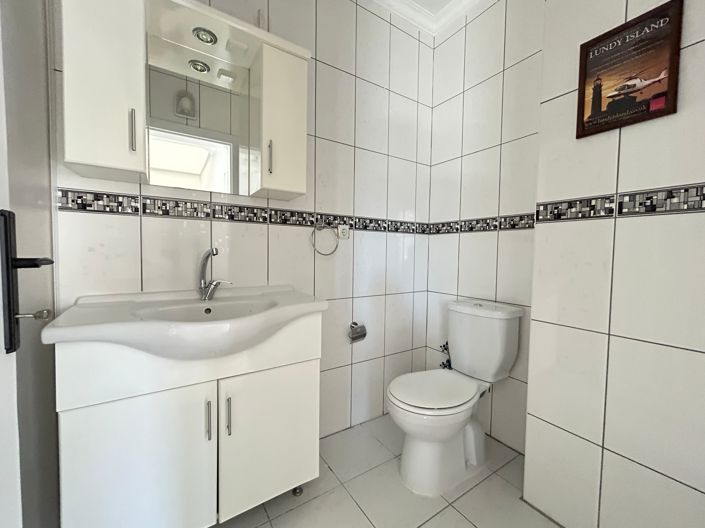 Image No.15-3 Bed Apartment for sale