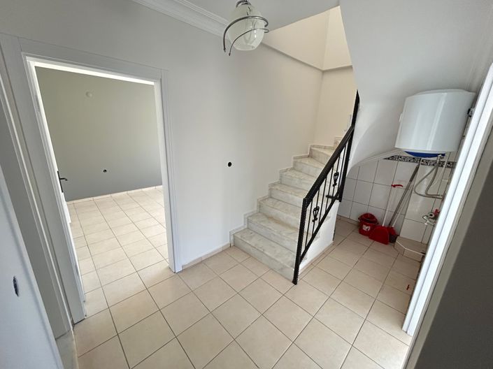 Image No.20-3 Bed Apartment for sale